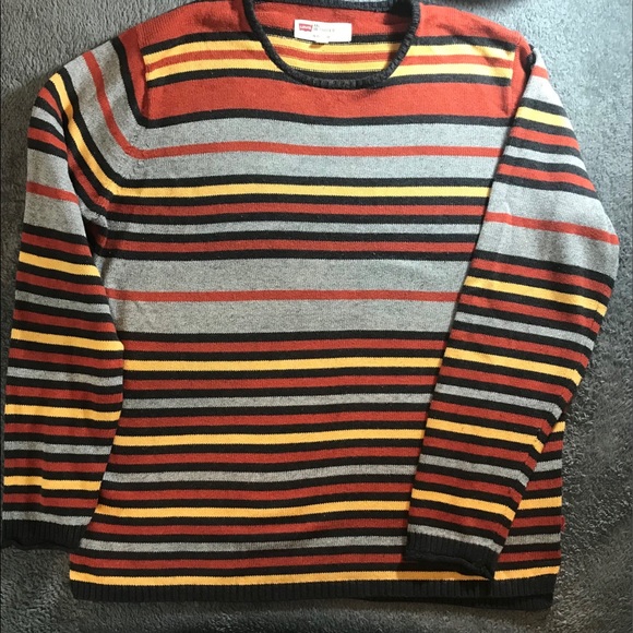 ‼️SOLD‼️ LEVI’S WOMEN’S SWEATER - Picture 1 of 6